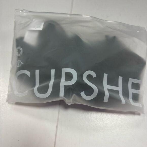 Cupshe Elegant Swimwear - Picture 1 of 10